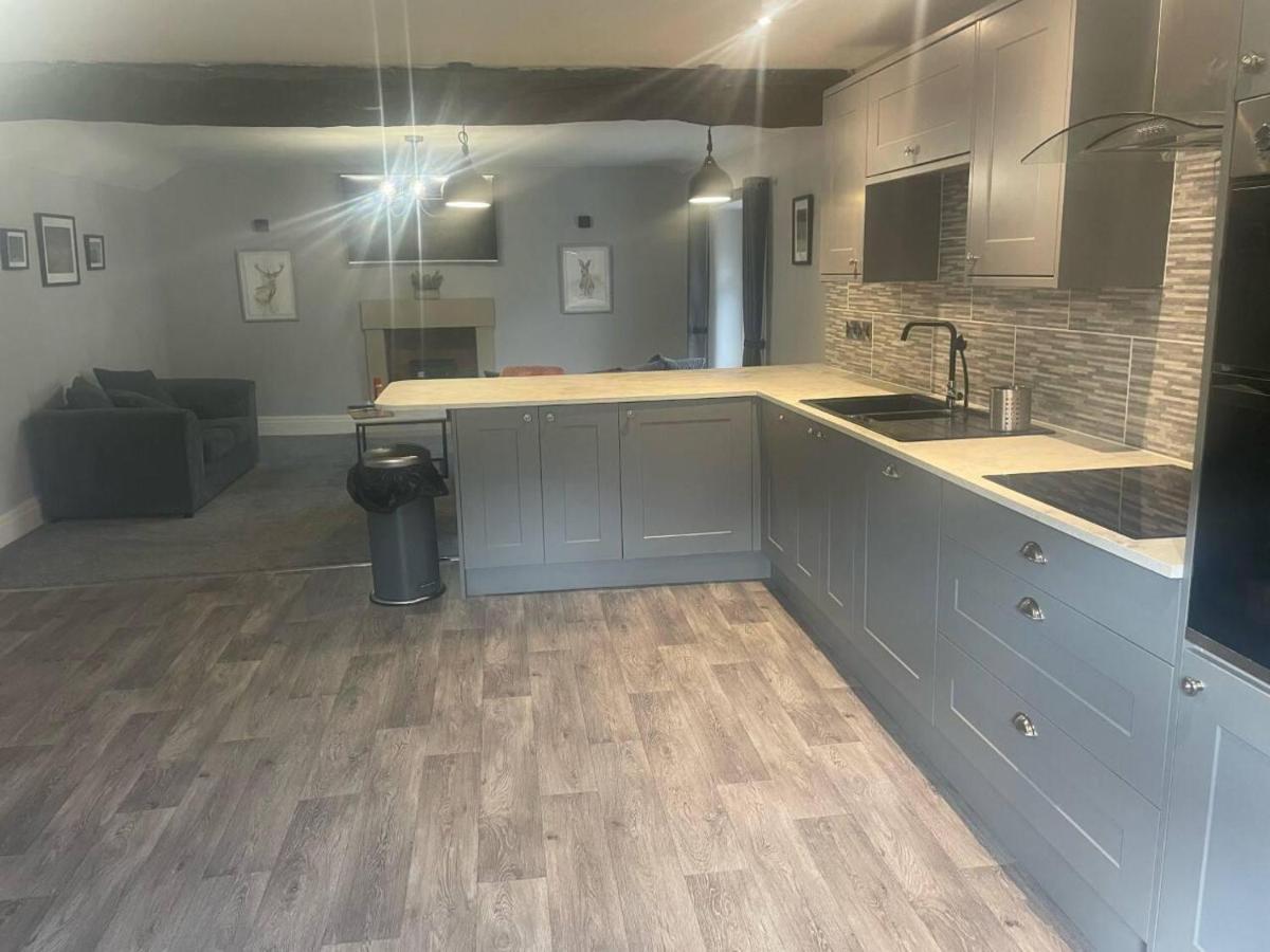 Cosy Apartment Above Village Pub Buxton  Extérieur photo