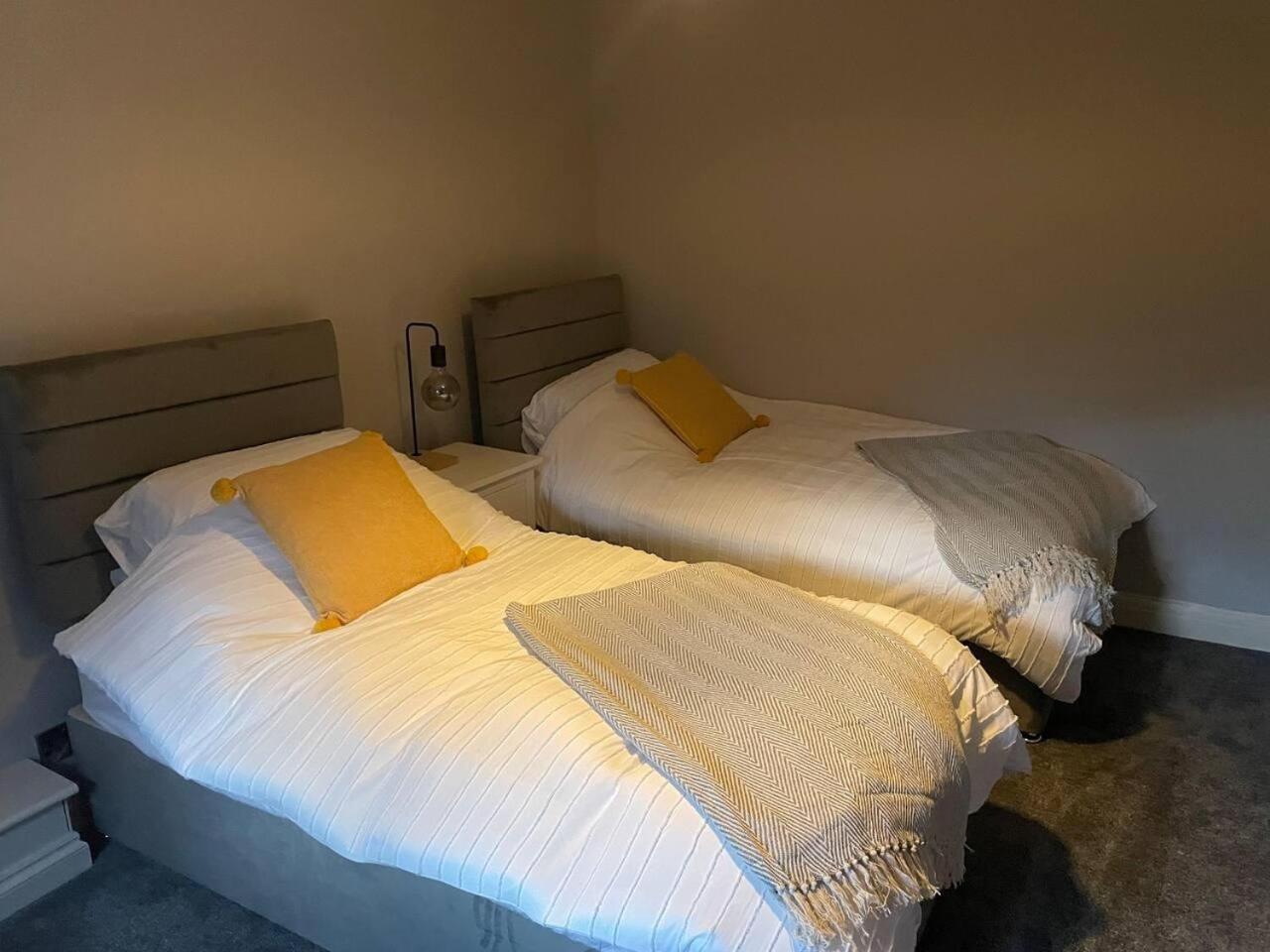 Cosy Apartment Above Village Pub Buxton  Extérieur photo